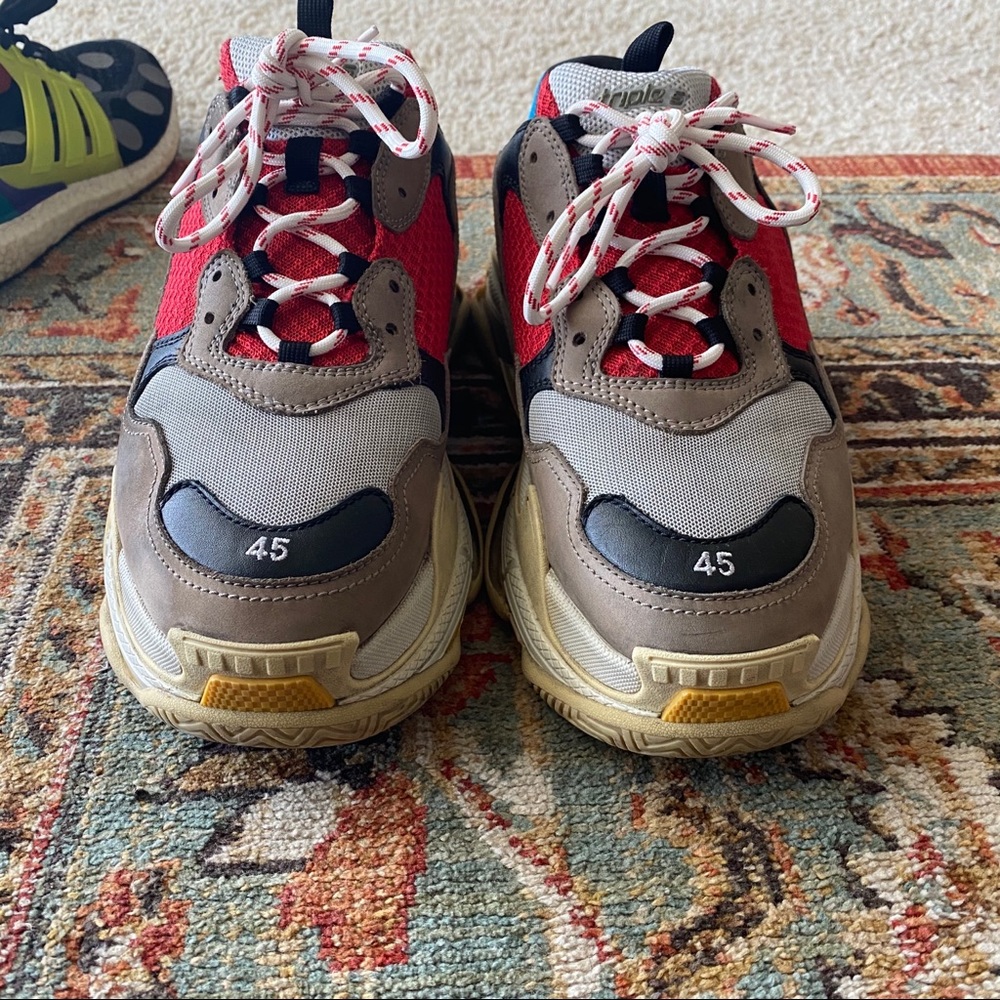 Balenciaga triple S OG color way sneaker